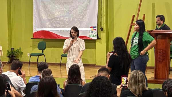 Deputado Amom cumpre agenda no Baixo Amazonas com entregas, visitas e participação em eventos culturais Deputado Amom cumpre agenda no Baixo Amazonas com entregas, visitas e participação em eventos culturais