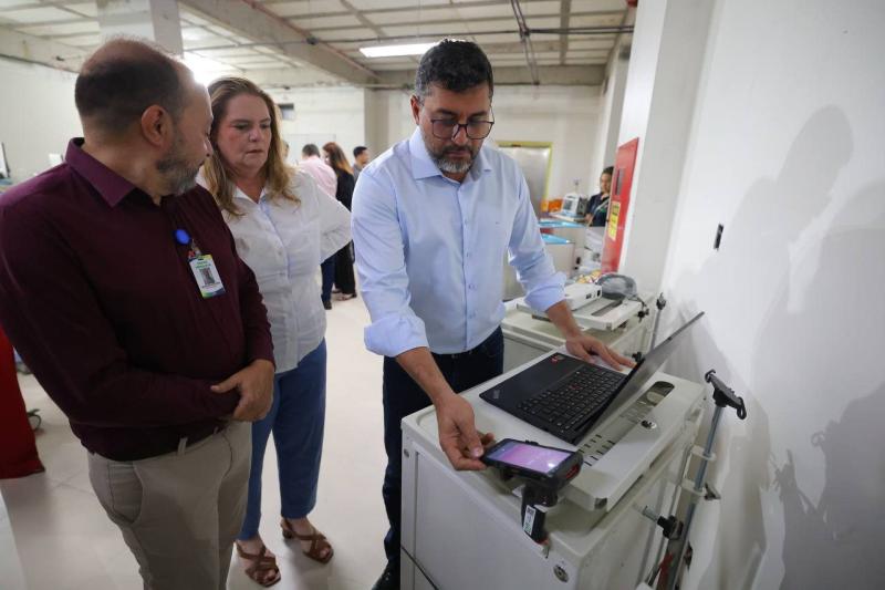Governador Wilson Lima vistoria equipamentos e obras no Complexo Hospitalar Sul