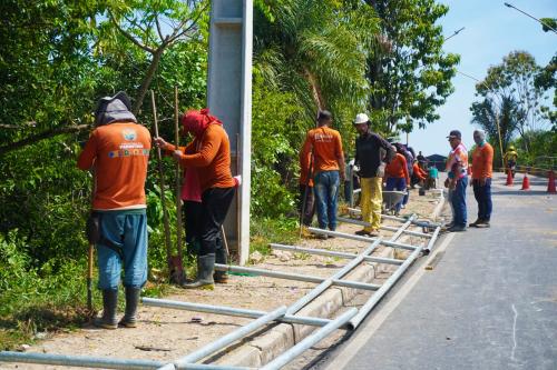 Prefeitura de Parintins restaura barreiras de proteção da Ponte Amazonino Mendes