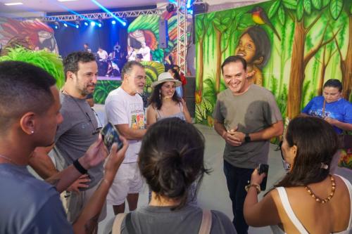 Prefeito Mateus Assayag celebra visita da expedição 'Banzeiro da Esperança' em Parintins