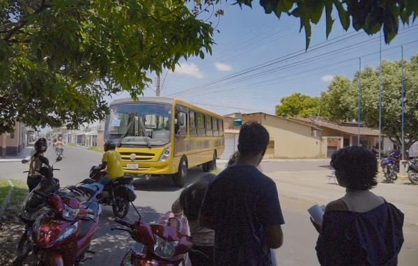 Prefeitura de Parintins promove ação inédita e leva estudantes ao Enem com transporte gratuito e cursinho preparatório