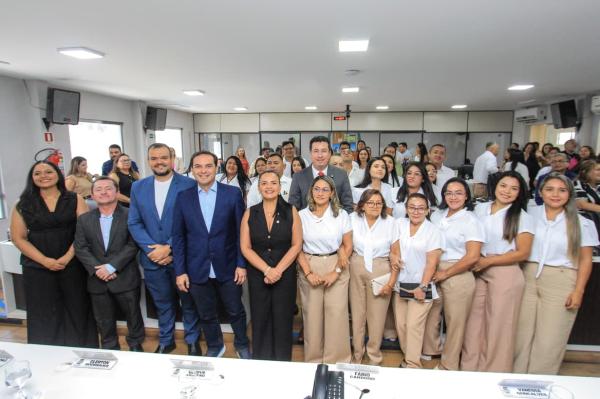 Vereador Fábio Cardoso homenageia CAPS II na Câmara Municipal de Parintins