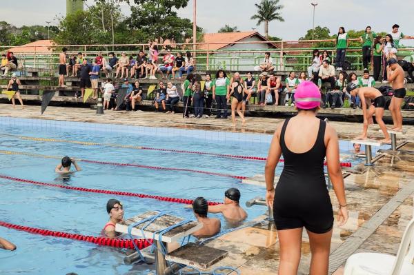 Natação bate recorde de participantes no 40° Jogos Escolares de Parintins