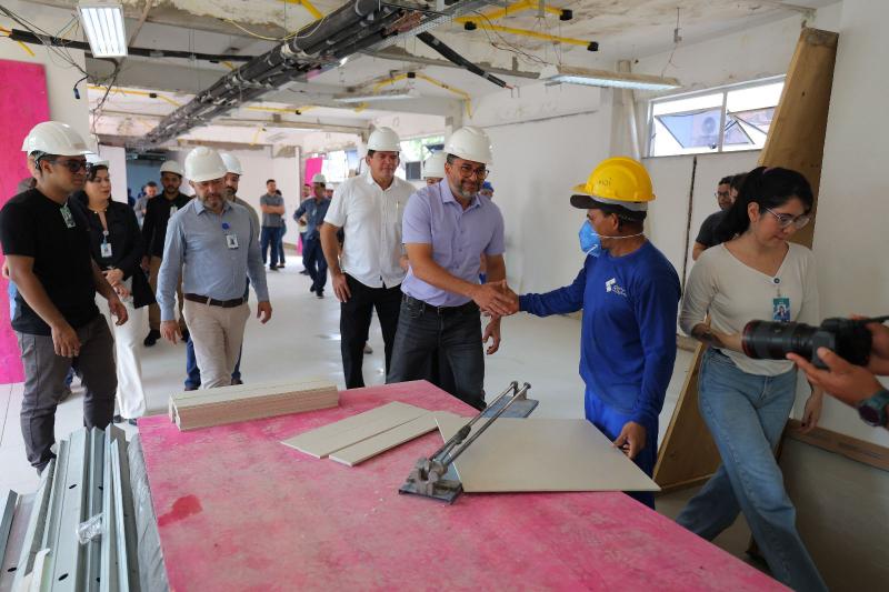 Governador Wilson Lima vistoria obras de Policlínica e de Hospital Dia do Complexo Hospitalar Sul