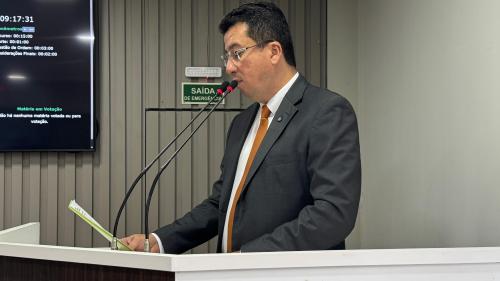 Vereador Fábio Cardoso propõe ambulância para Valéria e mais duas indicações na Câmara de Parintins