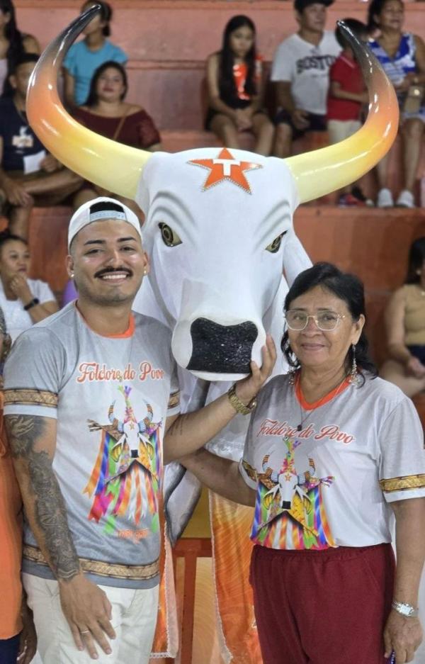 Vinicius Costa e Nazaré Prestes são aclamados presidente e vice-presidente do Touro Branco do Mocambo do Arari