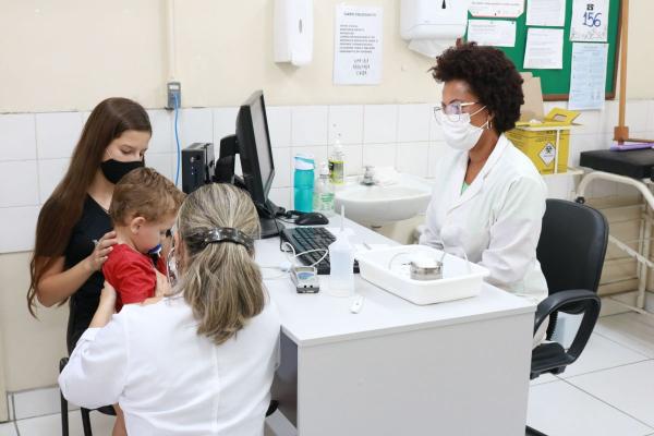 Vereadora Márcia Baranda solicita criação e implantação do Dia Municipal de Triagem Infantil nas UBSs de Parintins