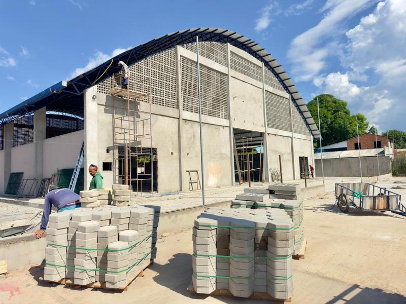 Construção do ginásio poliesportivo da Vila Amazônia atinge 85% e entra na fase final