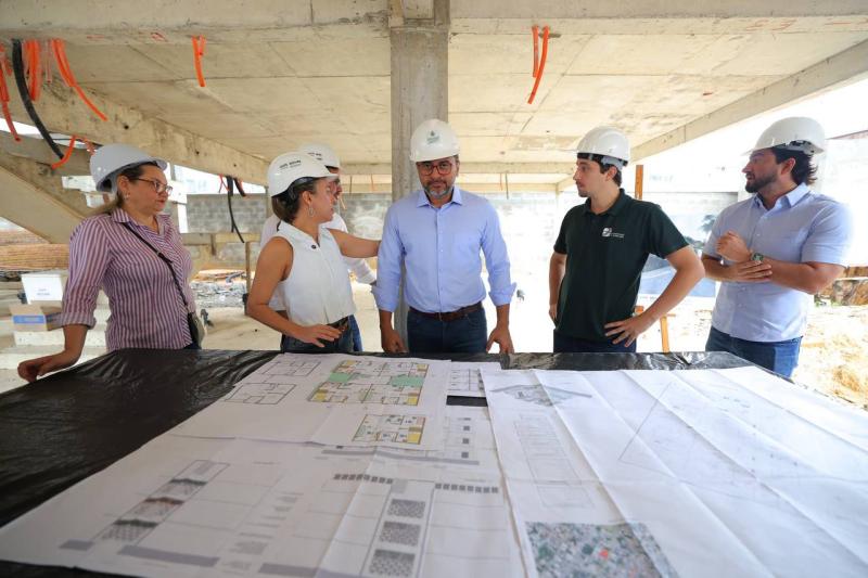 Governador Wilson Lima vistoria avanço das obras do Residencial Petrópolis, na zona sul de Manaus