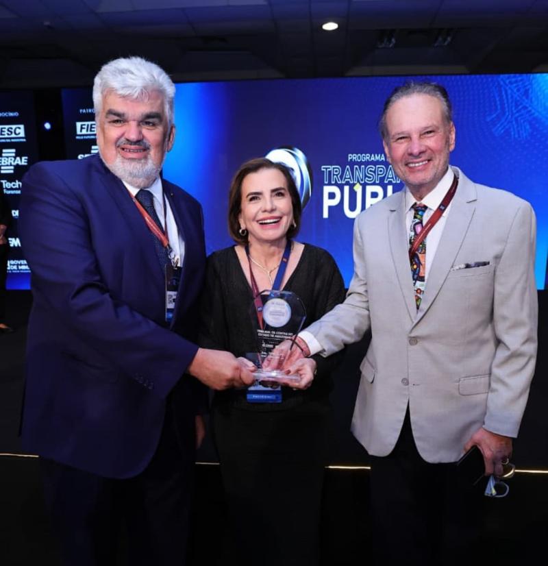 TCE-AM recebe Selo Diamante de Transparência Pública durante o 4º Congresso Internacional dos Tribunais de Contas