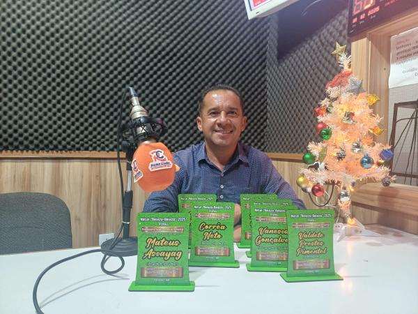 Radialista Nildo Silva faz homenagem ao Programa Lance Esportivo no Natal Beleza-Beleza 2025