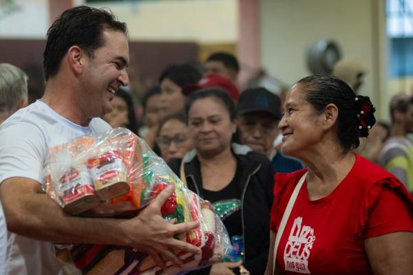 Ação Amigos do Mateus Assayag chega à 5ª edição com entrega de mais de mil cestas básicas em Parintins