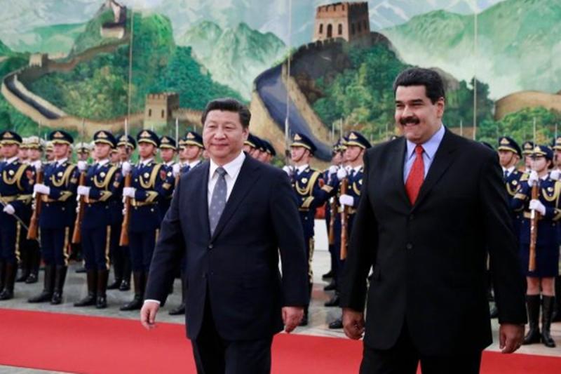 Após Rússia, China pede que EUA liberte Maduro e primeira-dama