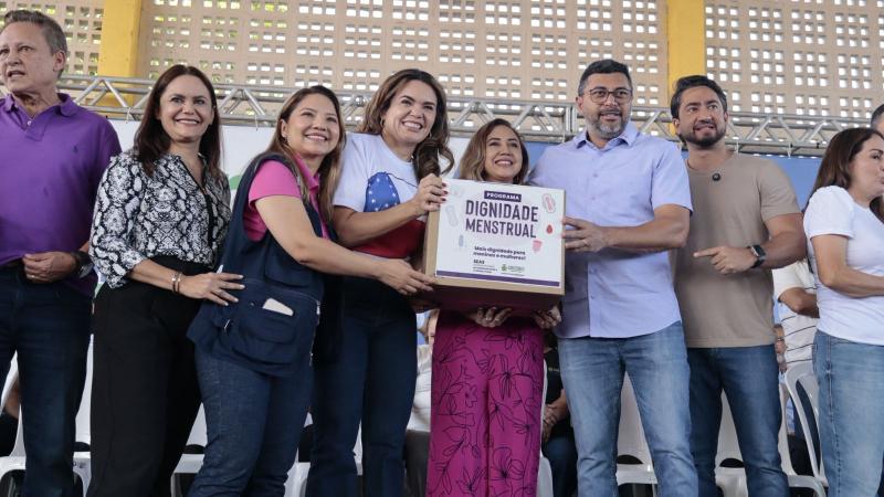 Dignidade Menstrual: Programa entrega mais de 82 mil absorventes para meninas e mulheres em 2025