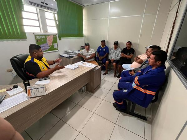 SAAE Parintins reúne com servidores e alinha execução de ações para 2026