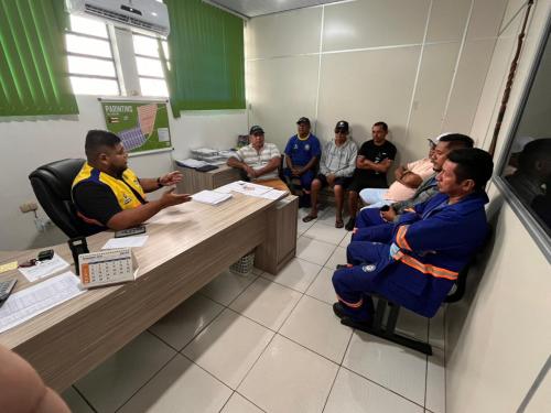 SAAE Parintins reúne com servidores e alinha execução de ações para 2026