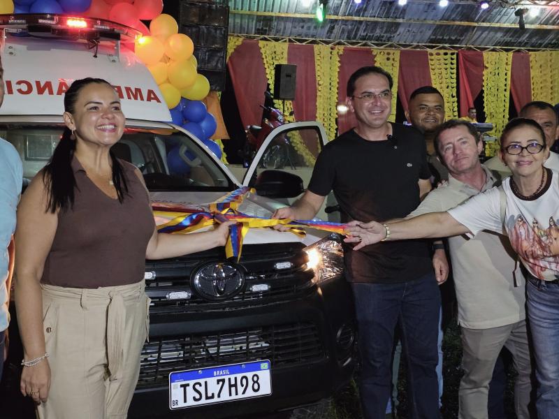 Mateus Assayag entrega ambulanchas, ambulância e amplia investimentos em saúde no Caburi