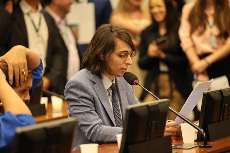 Com recorde de feminicídios, Amom propõe leis para endurecer proteção e fechar brechas da Lei Maria da Penha