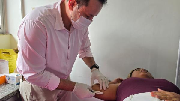 Prevenção da gravidez precoce em Parintins atende público de 14 a 19 anos com uso do Implanon