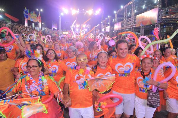 Prefeito de Parintins, Mateus Assayag, repassa 100% de recursos aos blocos do Carnailha 2026