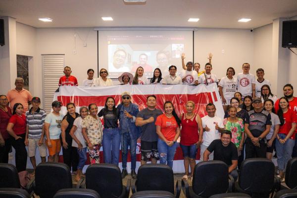 Quilombo da Baixa da Xanda debate letramento e protagonismo quilombola em Parintins