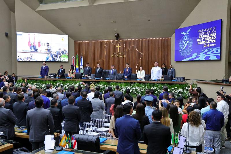 Corte de Contas prestigia abertura do ano legislativo na ALEAM