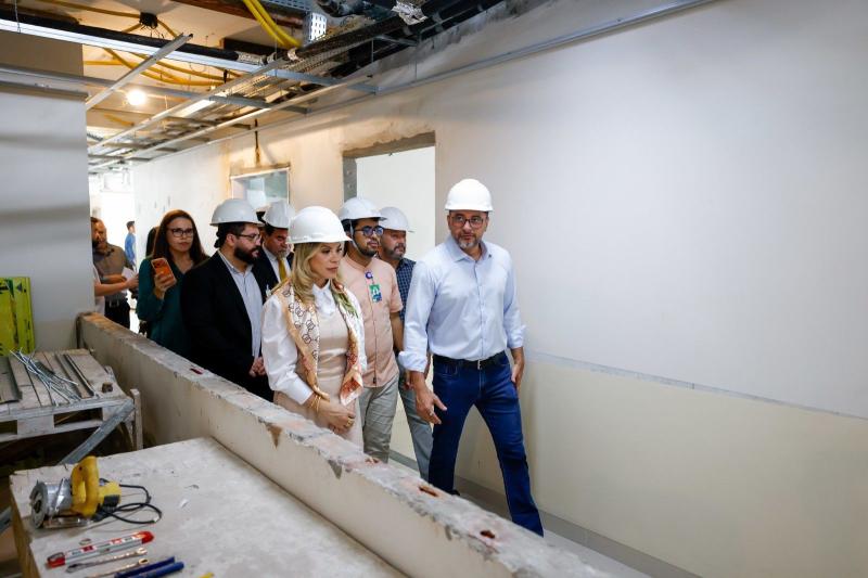 Governador Wilson Lima vistoria etapa final das obras do Hospital-Dia e Policlínica do Complexo Hospitalar Sul