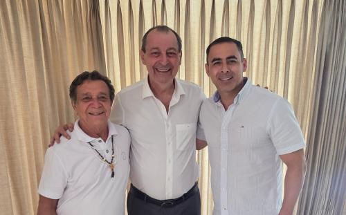 Rossy Amoedo e Fred Góes pedem ajuda do Omar Aziz para Festival de Parintins 2026