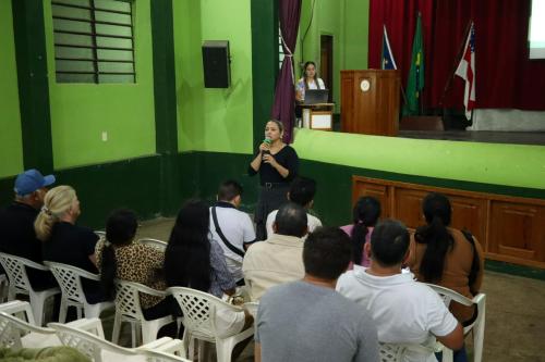 Prefeitura de Parintins orienta agricultores familiares sobre Chamada Pública para Alimentação Escolar