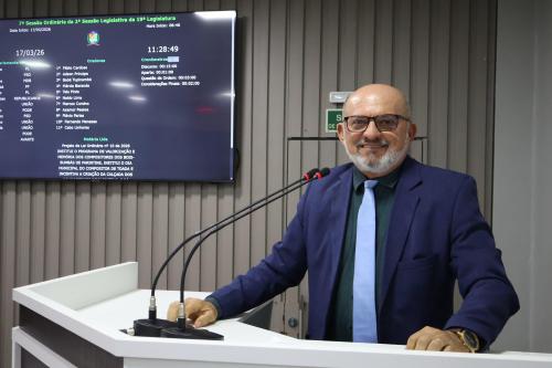 Cabo Linhares propõe ação itinerante para emissão da Carteira de Identidade Nacional em Parintins