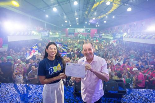 Mayra Dias agora no PSD e com apoio de Omar Aziz, reúne milhares na sua filiação de olho na sua reeleição