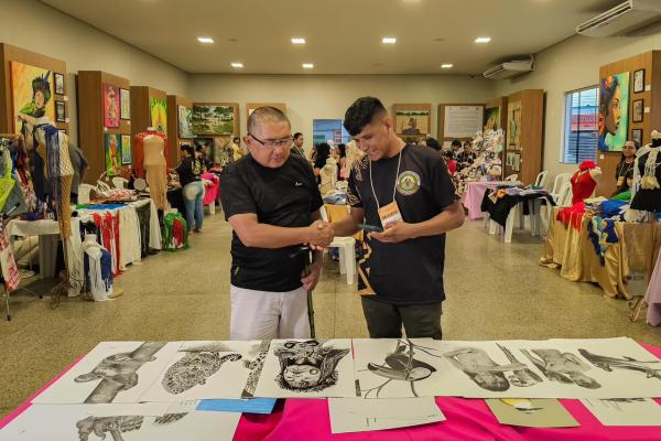 Semana do Artesão incentiva talento e fortalece identidade cultural de Parintins