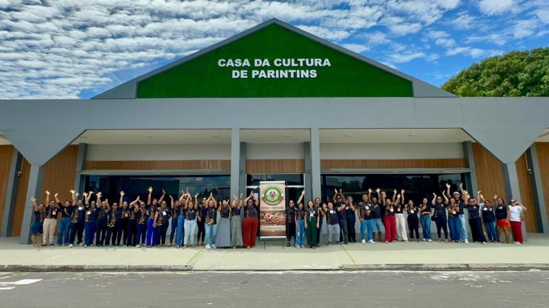 Coletivo Mãos Criadoras realiza 1ª Feira do Artesão' e fortalece cultura em Parintins
