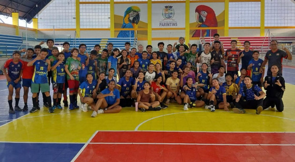 Conquista inédita: Escola Municipal Charles Garcia faz história e classifica quatro equipes de handebol para o Pólo III