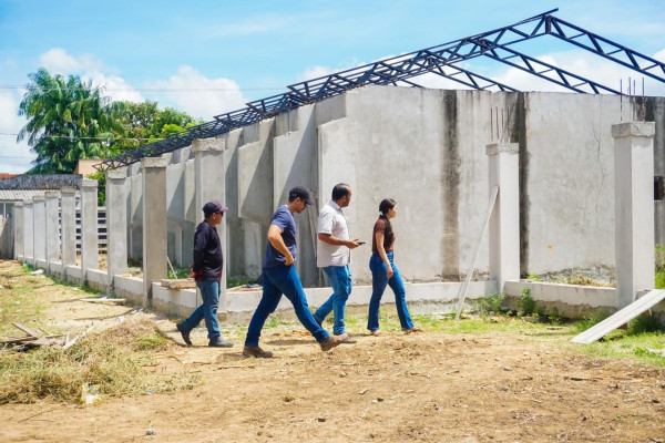 Prefeitura de Parintins constrói escola com 12 salas de aula no bairro Paulo Corrêa