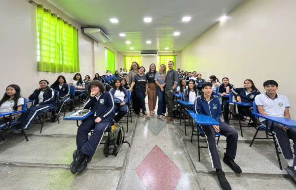 Projeto “Turismo na Escola” leva educação turística a estudantes da rede pública de Parintins