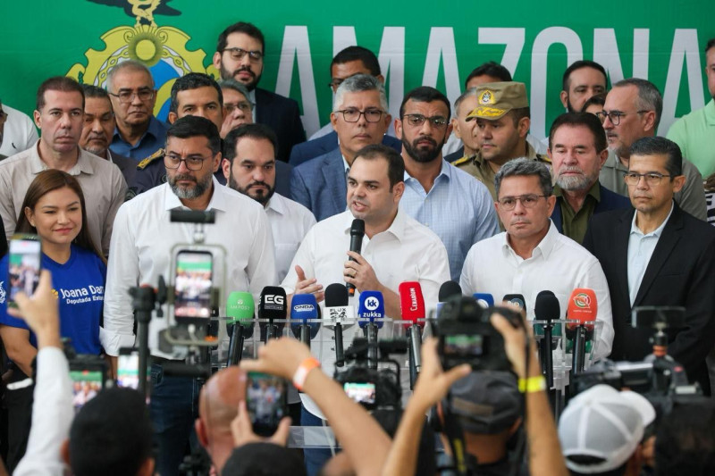 No primeiro dia à frente do Executivo, governador interino Roberto Cidade destaca estabilidade institucional e continuidade de projetos