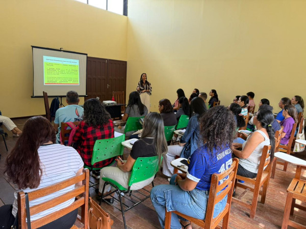 Professores de Parintins participam de capacitação voltada à sustentabilidade e preservação ambiental