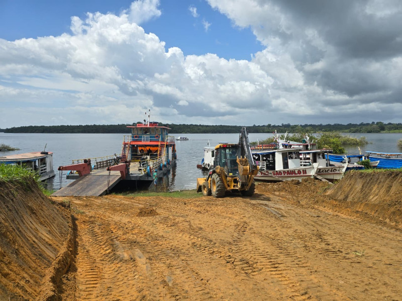 Prefeitura de Parintins inicia projeto do porto da comunidade São Tomé do Uaicurapá