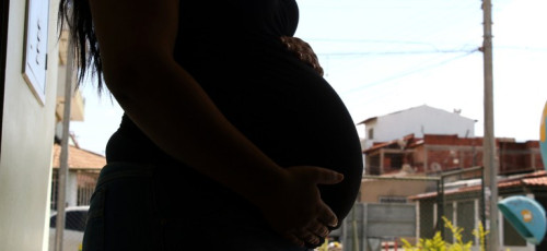 Márcia Baranda solicita informações sobre falta de carbonato de cálcio para gestantes em Parintins