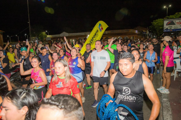 Corridão Noturno Parintins mobiliza centenas de pessoas e reforça importância da atividade física