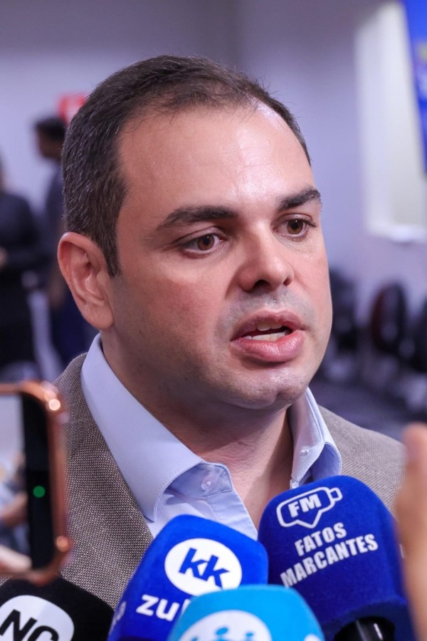 Governador Roberto Cidade critica tentativa de barrar asfaltamento da BR-319 e defende desenvolvimento com responsabilidade ambiental