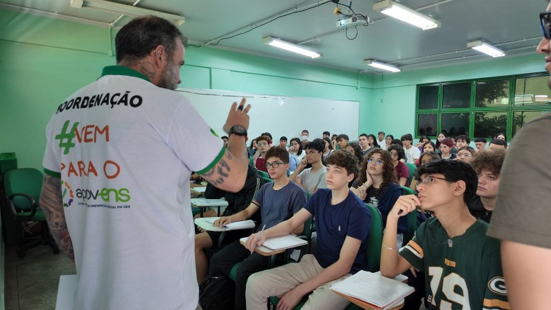 UEA abre 132 vagas remanescentes para o curso pré-vestibular AprovENS 2026