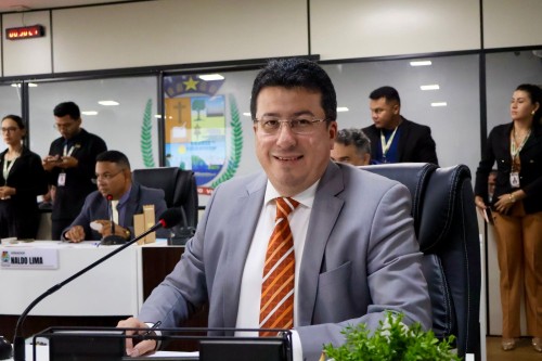 Vereador Fábio Cardoso defende implementação da CNH Social para reduzir acidentes e promover inclusão em Parintins