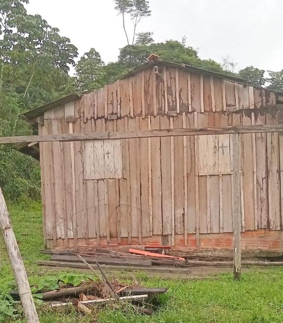Vereadora Márcia Baranda solicita construção de casa dos professores da Escola São Sebastião do Juruá
