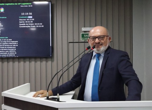Vereador Cabo Linhares solicita construção de novas quadras esportivas em Parintins