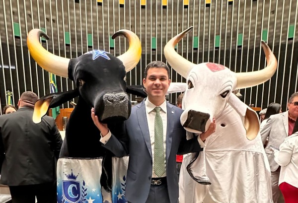 Saullo Vianna leva Festival Folclórico de Parintins à Câmara Federal pelo terceiro ano consecutivo