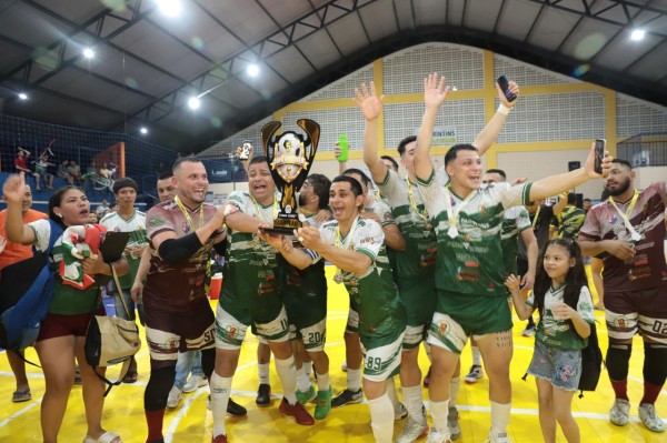 Em jogo de 20 gols, Palmares vence Félix e conquista tricampeonato da Copa Seo Jovem de Futsal