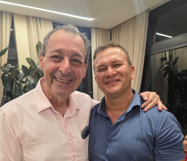 Adson Príncipe deixa grupo de David Almeida e declara apoio a Omar Aziz para o Governo do Amazonas