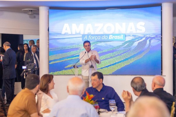 Porta-voz do interior, prefeito Mateus Assayag consolida liderança política em encontro com o presidente Lula
